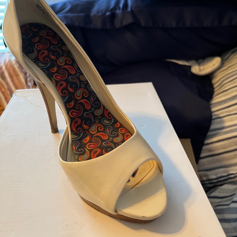 Off white Aldo heels